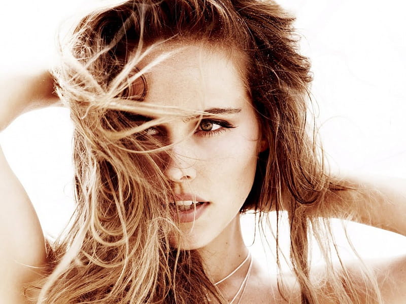 Isabel Lucas Celebrity Models People Australian Bonito Actresses Hd Wallpaper Peakpx