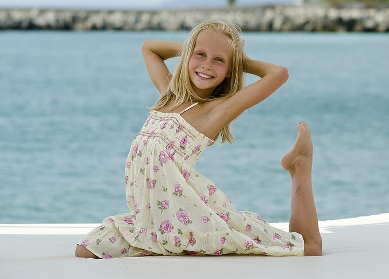 Little Girl, pretty, Rock, adorable, play, sightly, sweet, nice, beauty, face, child, bonny, lovely, pure, blonde, baby, cute, feet, white, Hair, little, Nexus, bonito, dainty, sea, kid, graphy, fair, people, pink, Belle, comely, fun, smile, girl, princess, childhood, HD wallpaper