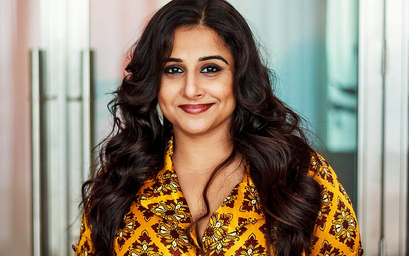 Vidya Balan, Indian film actress Bollywood, smile, portrait, HD wallpaper