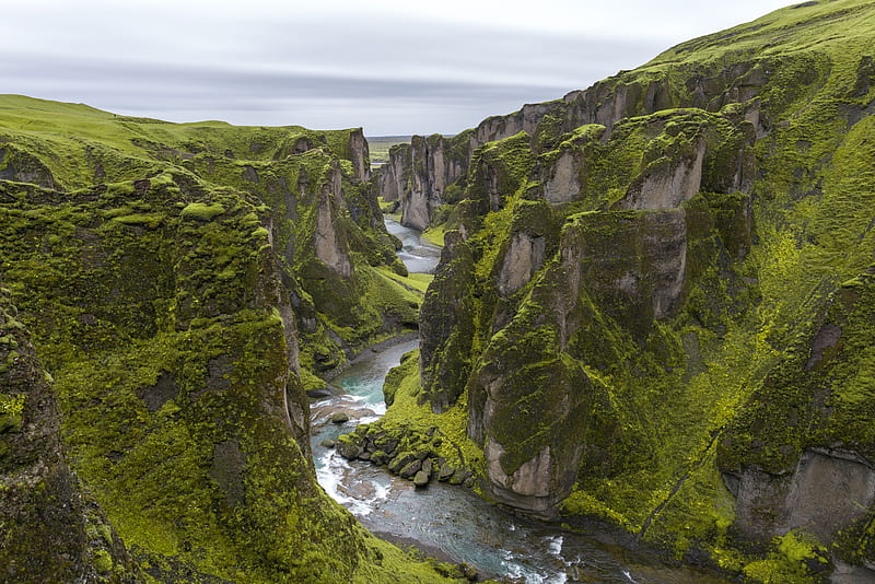 green mossy cliff with river in the middle, HD wallpaper