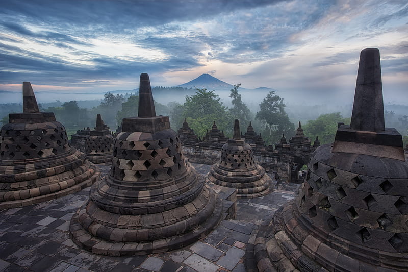 Borobudur, Buddhist Temple in Magelang Central Java, Indonesia, HD wallpaper