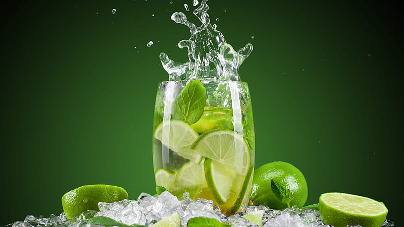 Mojito Cocktail Drink Clear Glass Bottle With Green Lemons Ice Cube, HD wallpaper