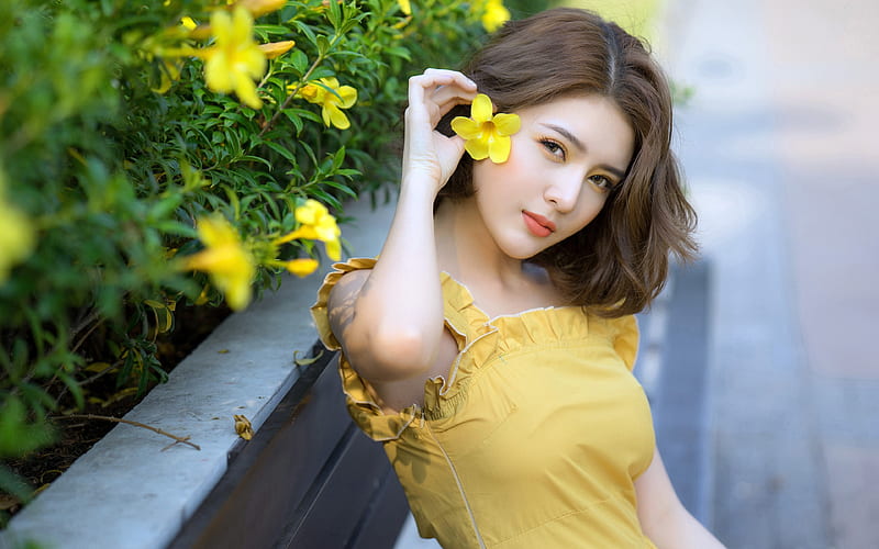 Yellow skirt flowers girl 2020 China Beauty Model, HD wallpaper