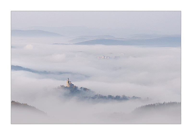 Veliko Tarnovo, architecture, view, old, fog, graphy, nice, fortress, nature, bulgaria, HD wallpaper