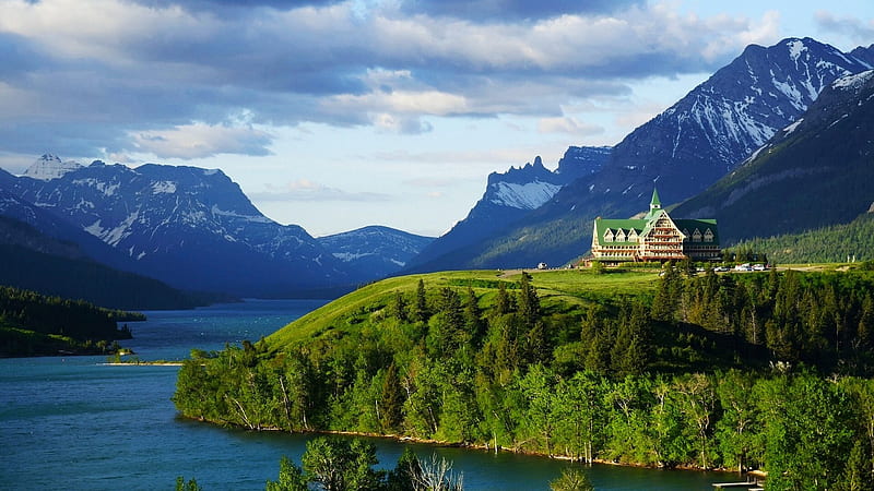 Hotel at Waterton Lakes NP, Alberta, house, trees, clouds, landscape, sky, mountains, canada, HD wallpaper