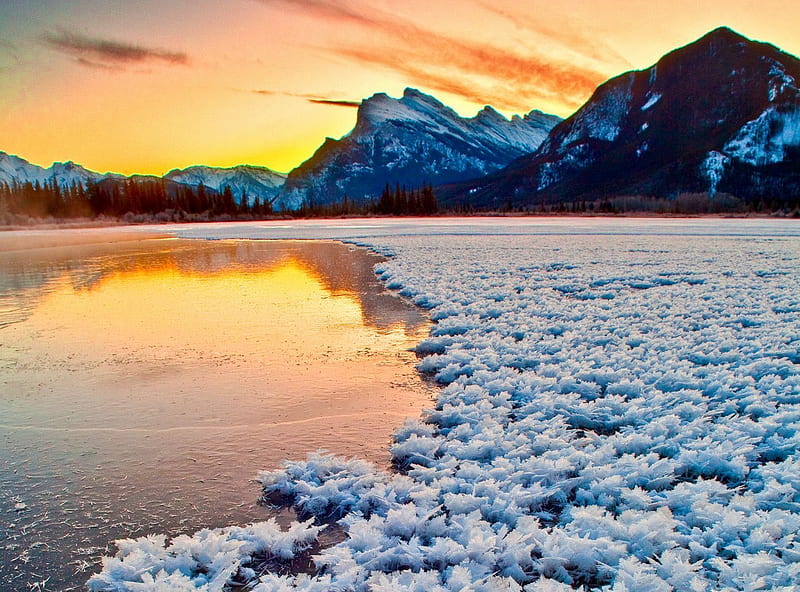 Sunset on the Frozen Lake, crystals, orange, background, yellow, iced, glace, clouds, nice, gold, multicolor, mounts, peak, beauty, rivers, golden, black, sky, lagoons, winter, water, cool, mountains, ice, awesome, computer, hop, fullscreen, white, colorful, gray, bonito, laguna, seasons, cold, graphy, mirror, pink, ice crystals, blue, amazing, multi-coloured, lakes, colors, icy, colours, nature, reflected, frozen, reflections, pc, natural, HD wallpaper