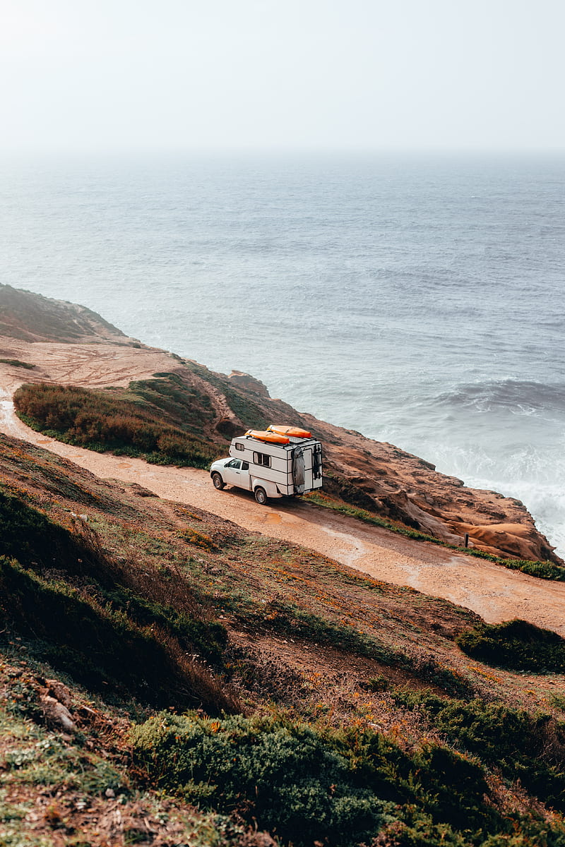 camper trailer on cliff near sea, HD phone wallpaper
