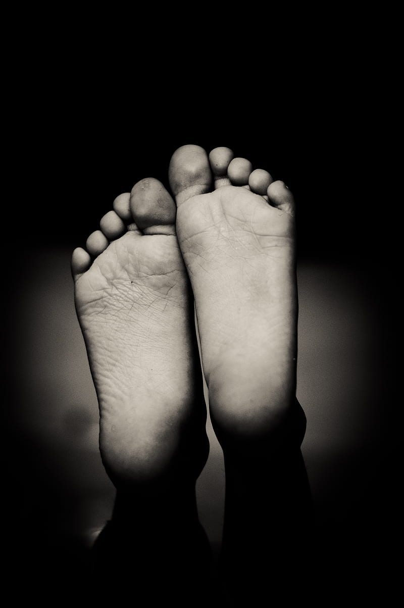 grayscale of human feet, HD phone wallpaper