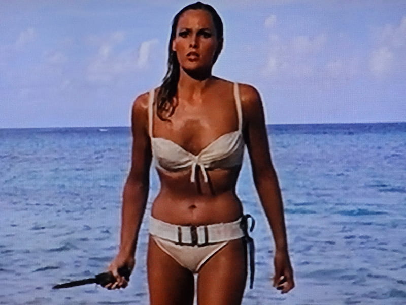 Honey Rider Played by Ursula Andress, Dr No, James Bond, Ursula Andress, 007, Honey Rider, HD wallpaper