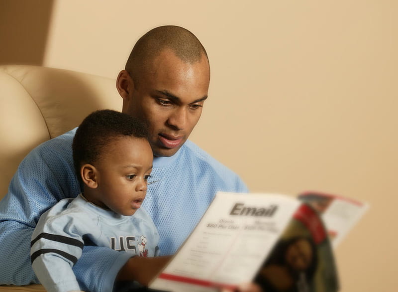 Pai lendo para o filho, filho, dia dos pais, pai, menino, HD wallpaper