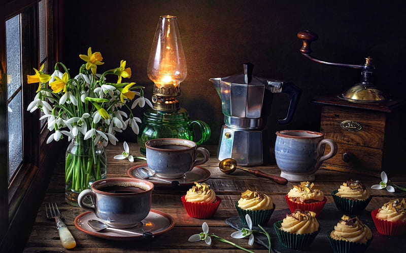 Coffee Still Life, mill, coffee, cups, cupcakes, lamp, snowdrops, HD wallpaper