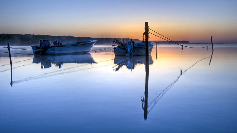 boats tied up on a steamy lake, boats, sunrise, lake, ropes, mist, HD wallpaper