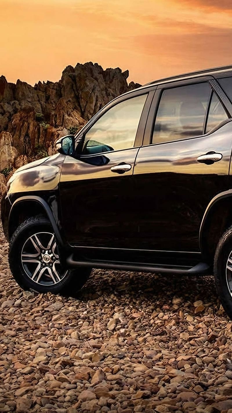 Fortuner Black, Black Car, Sideview, toyota fortuner, sideview of car, HD phone wallpaper