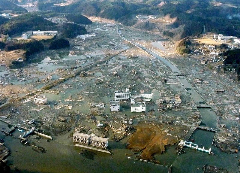 japan quake, quake, water, human, tsunami, nature, pray, HD wallpaper