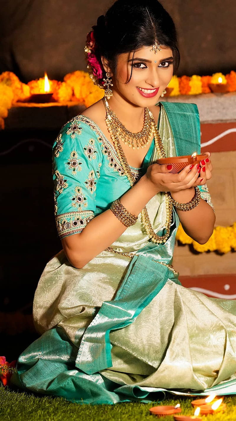 Aditi Prabhudeva , kannda actress, sarees, HD phone wallpaper