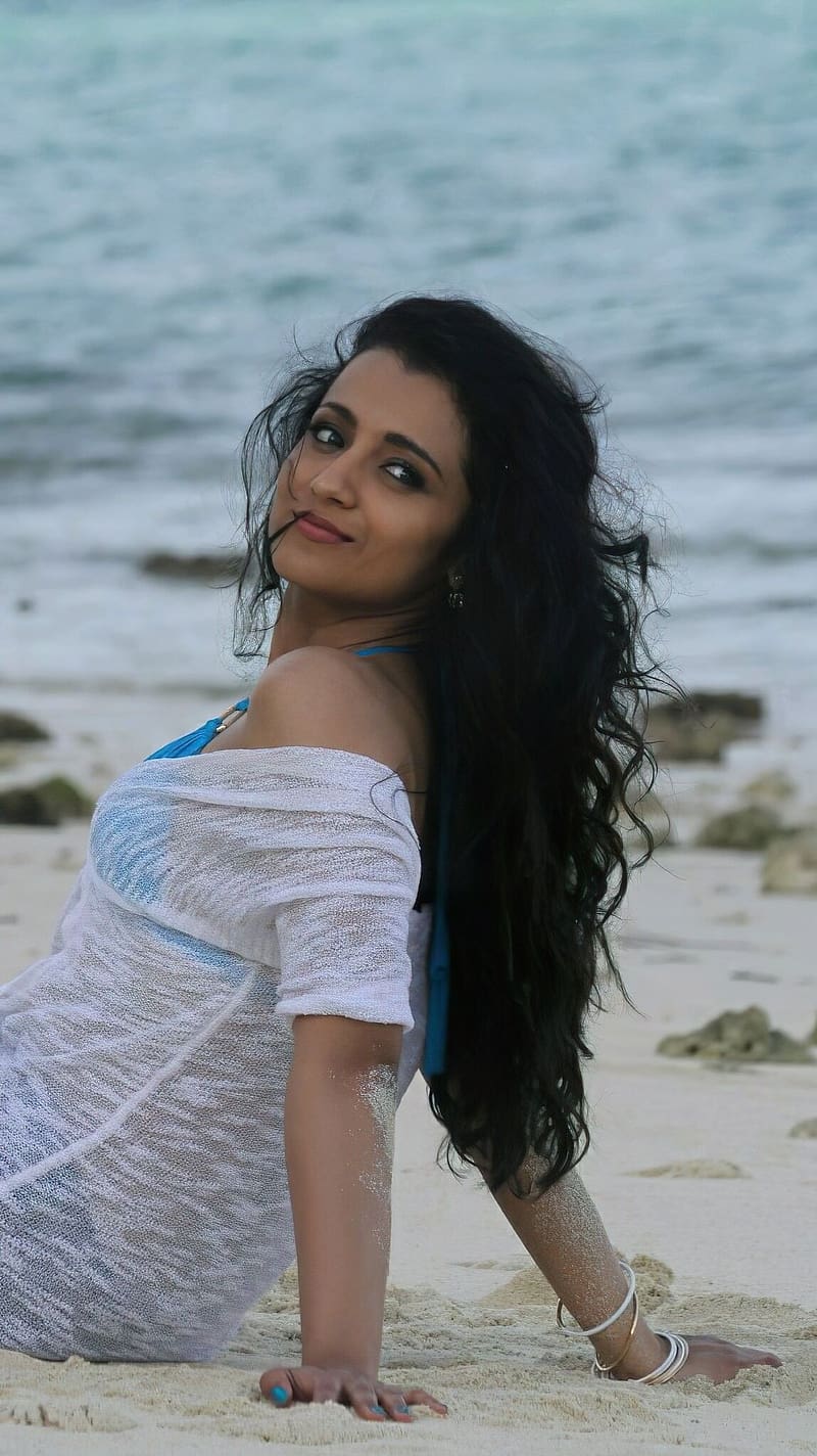 Trisha Krishnan, telugu actress, tamil actress, beach, HD phone wallpaper