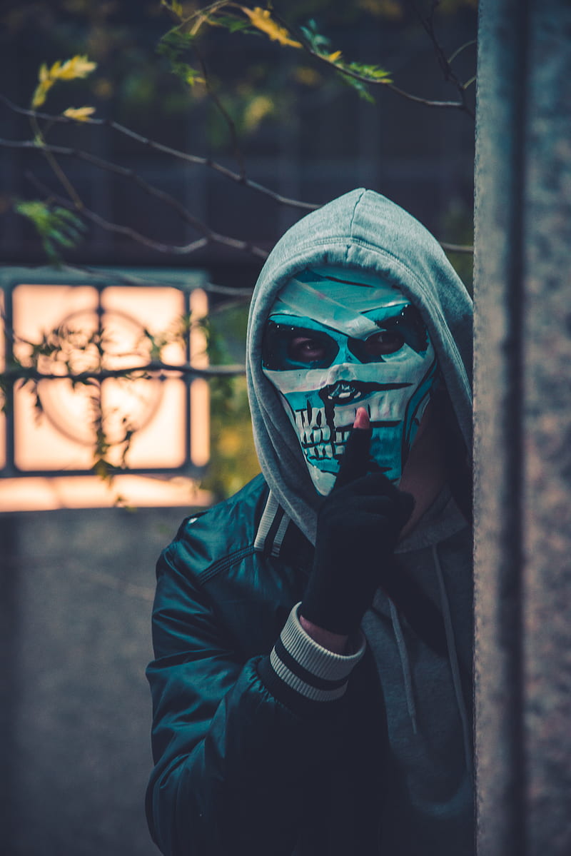 person wearing mask near barbed wire, HD phone wallpaper