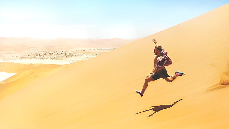 man running down on desert, HD wallpaper