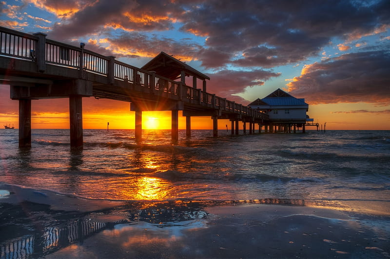 Florida Beach at Sunset, beach, florida, pier, nature, sunset, clouds, sky, HD wallpaper