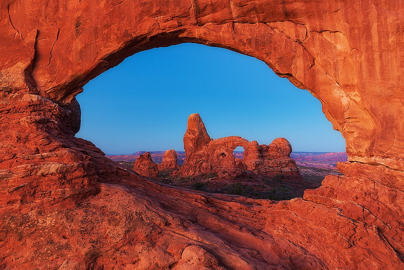 Trough the Window, desert, formation, sunlight, beauty, nature, sky, Utah, rocks, moon, sunrise, HD wallpaper