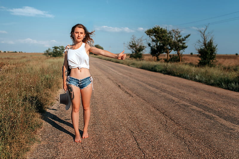 Cowgirl Hitching a Ride, brunette, road, cowgirl, shorts, HD wallpaper