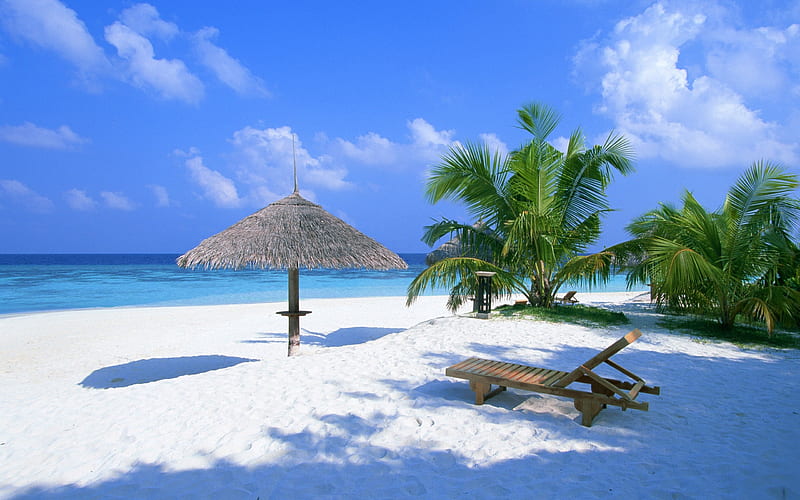 Beach sun loungers and beautiful-Hot summer, HD wallpaper
