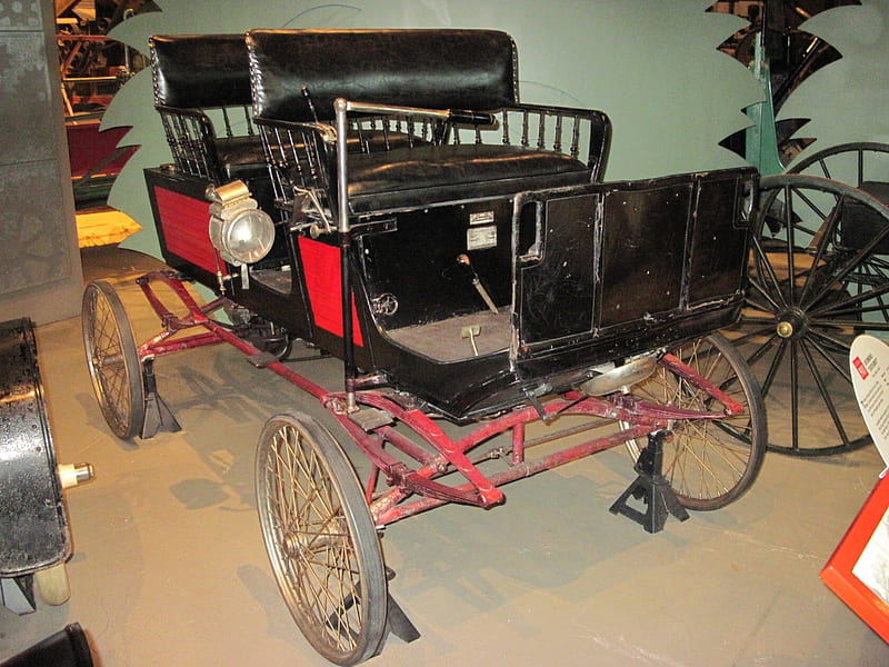1904 Locomobile at the museum, bicycle wheels, black, red, car, HD wallpaper