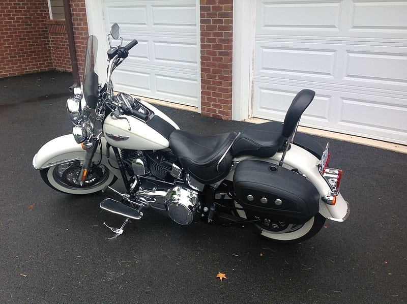 Photo du jour : Harley-Davidson Softail Deluxe Louis Vuitton