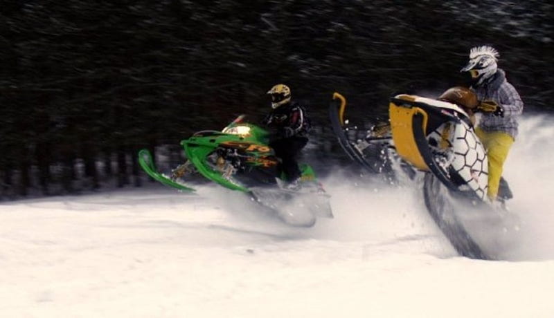 Two Sleds, One Jump, michigan, cool, jumping snowmobiles, snowmobiling, HD wallpaper