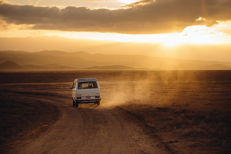 white vehicle traveling desert land field during sunset, HD wallpaper