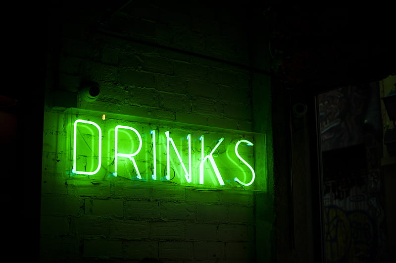 green drinks neon signage, HD wallpaper