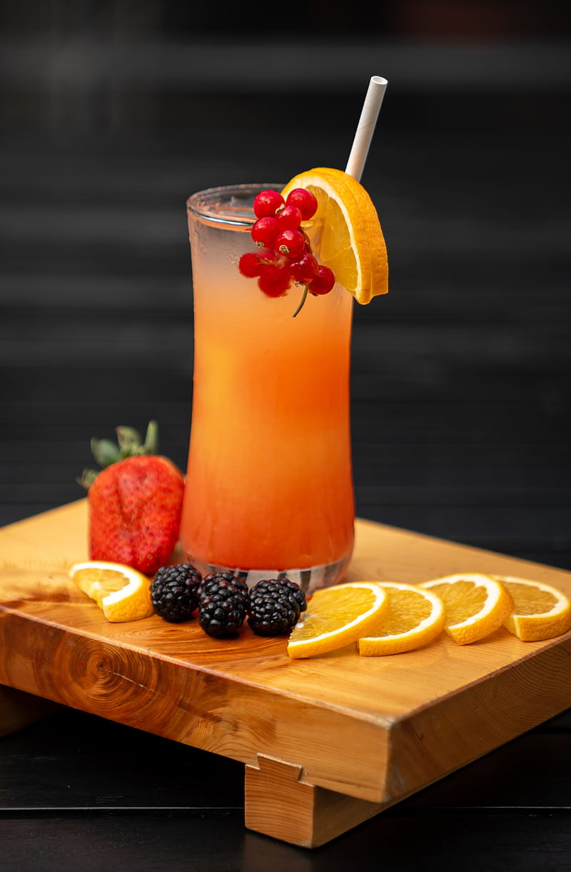 Freshness Orange , Fresh, berry, fruits, food drinks beverage blur background black dark wood, healthy, juice, HD phone wallpaper