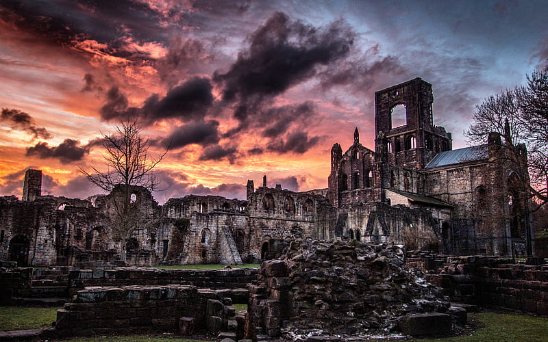 Kirkstall Abbey, ruined Cistercian monastery, evening, sunset, ruins, Leeds, West Yorkshire, UK, HD wallpaper
