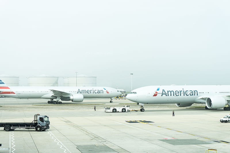 two American Airlines planes on airport, HD wallpaper