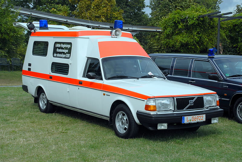 Volvo 240 Ambulance, HD wallpaper