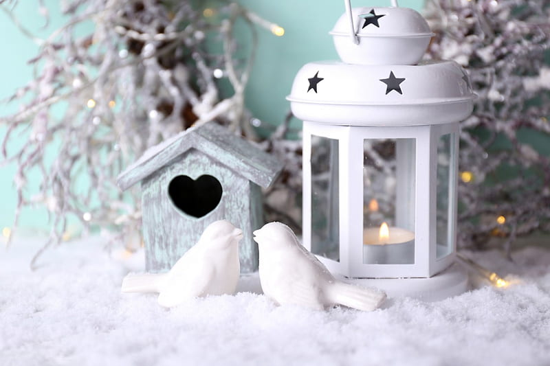 Happy Holidays, candle, bird house, wreath, glow, lantern, birds, lights, still life, snow, white, HD wallpaper