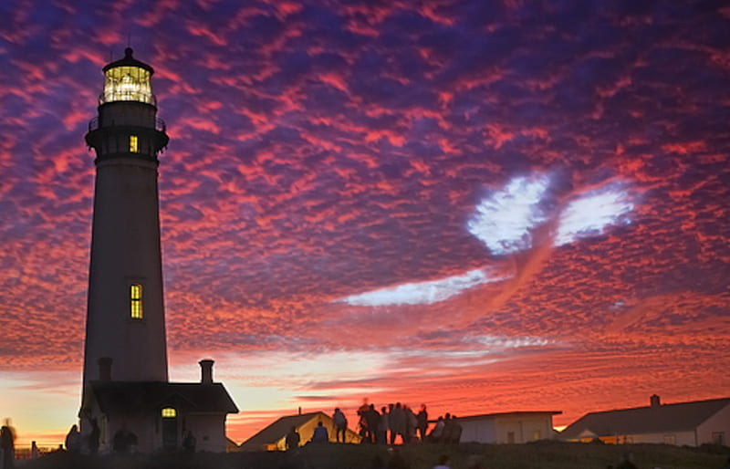 Pigeon Point/Sky Whale, point, pigeon, house, people, nature, clouds, sky, lighthouse, HD wallpaper