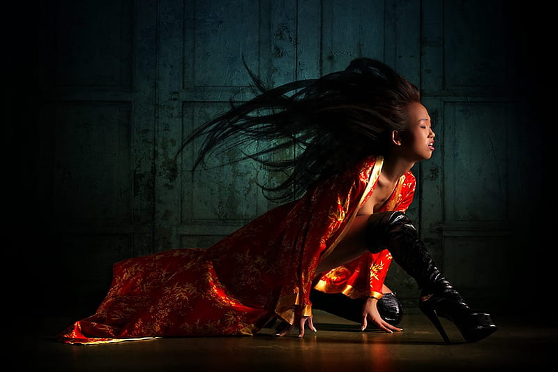 Warrior Princess, red, poised, protector, boots, bonito, silk, kimono, brunette, flowing hair, strength, focused, HD wallpaper