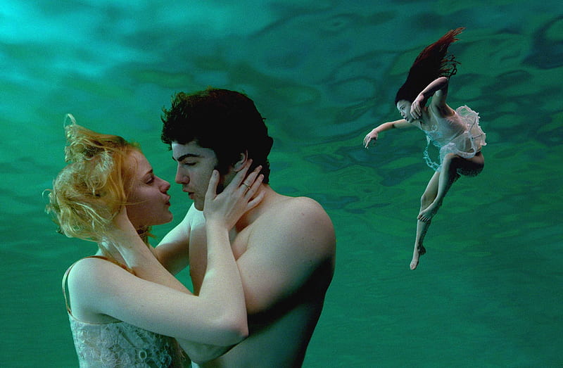 Underwater Drama, underwater, two ladies, one man, kiss, HD wallpaper