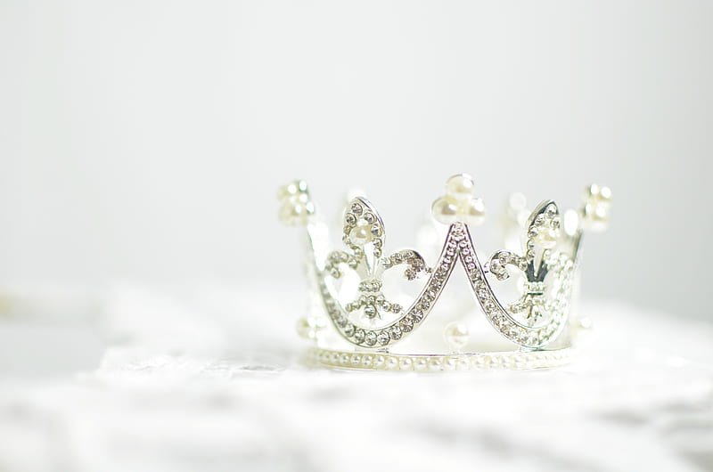 shallow graphy of silver-colored crown, HD wallpaper