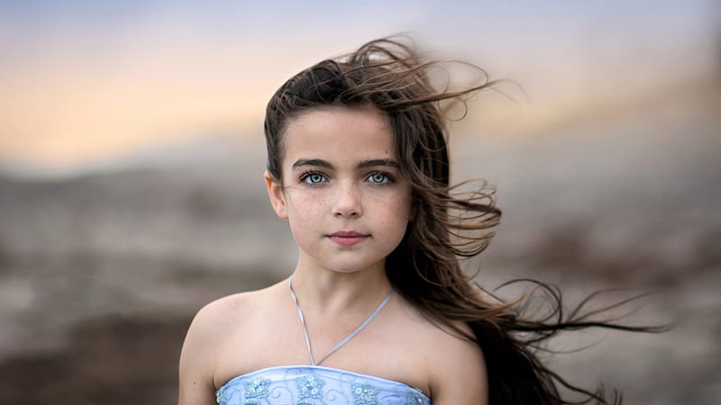 Ash Eyes Dainty Little Girl In Blur Background Wearing Glittering Dress Cute, HD wallpaper