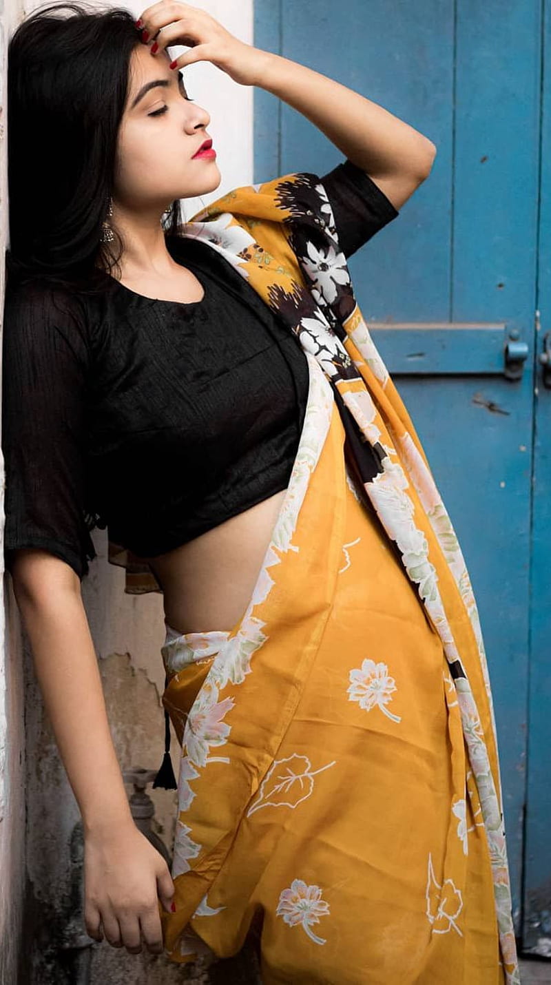 Alkaria Hashmi , model, saree lover, HD phone wallpaper