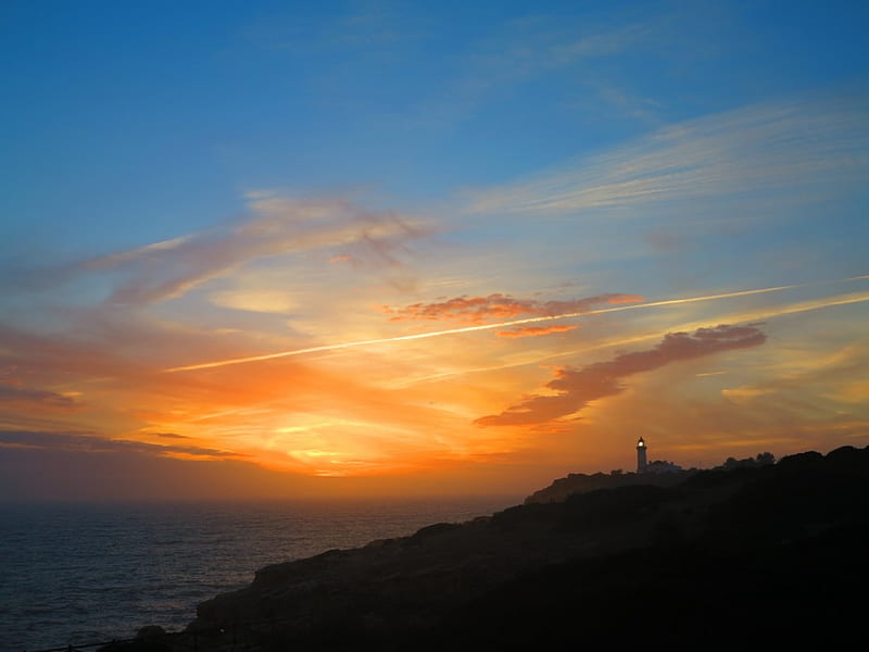 Rocha Brava Lighthouse, Vapour Trail, Lighthouse, Algarve, Sunset, HD wallpaper