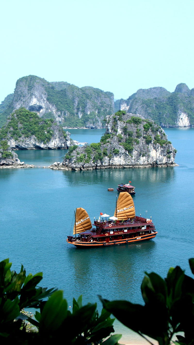 Halong Bay, boats, islands, sunrise, vietnam, water, HD phone wallpaper