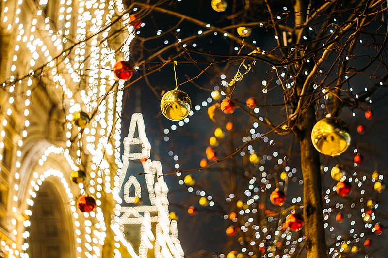 Christmas baubles on tree decor, HD wallpaper
