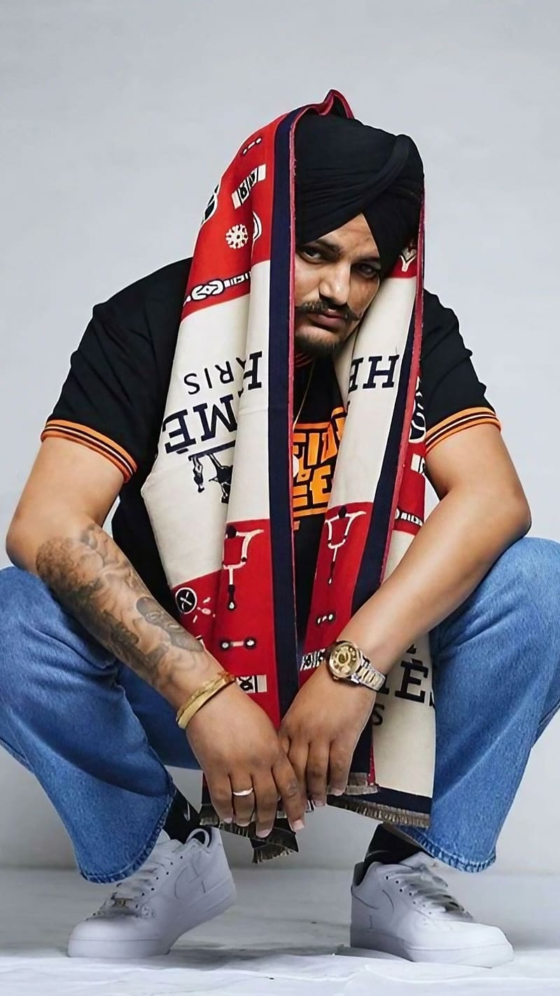 Sidhu Moose Wala , Sitting Pose, indian rapper, sidhu moosewala sitting pose, singer, HD phone wallpaper