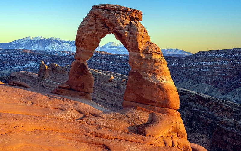 Red Rock Sunset Delicate Arch Utah USA, HD wallpaper
