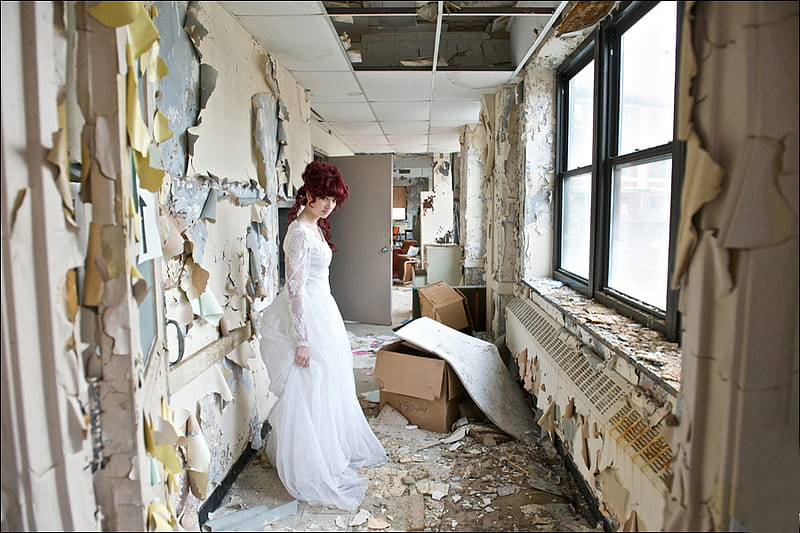 Susan Coffey, dress, celebrity, models, wedding dress, ruins, bonito, red hair, people, white dress, white, HD wallpaper