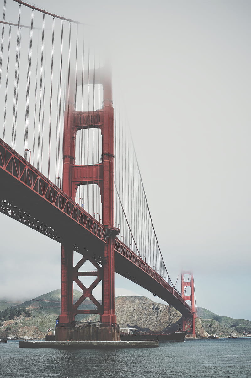 Golden Gate Bridge under blue sky at