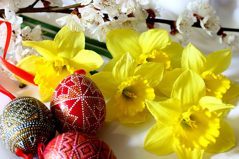 Spring~Easter, Easter, daffodils, eggs, flowers, blossoms, Spring, HD wallpaper